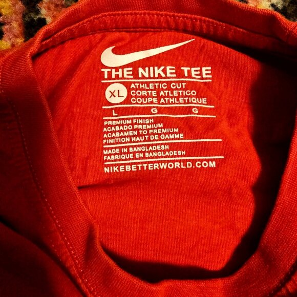 Nike Red Athletic Cut Cotton Tee XL Mens Crewneck T-Shirt With White Logo - Picture 5 of 5